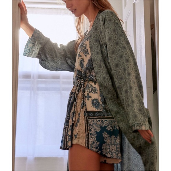 NWT FREE PEOPLE Oasis Romper /
Indigo Combo - Picture 2 of 8